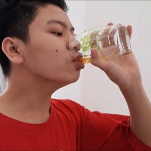 Clip 15  Uống đường chữa bướu não, mắt nhìn song thị